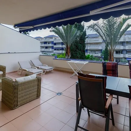 Residencia Playa Graciosa * ロスクリスティアーノス