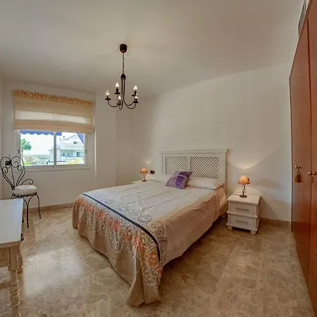 アパート Residencia Playa Graciosa ロスクリスティアーノス